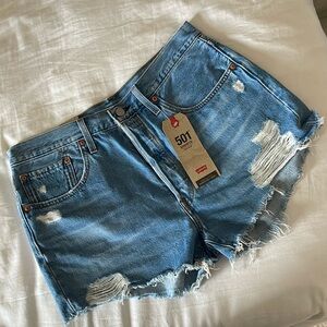 NWT Levi’s 501 Cutoff Jean Shorts